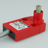Honeywell front-operated Limit Switch