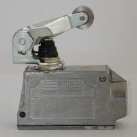 Saia 16a limit switch with offset roller leve...