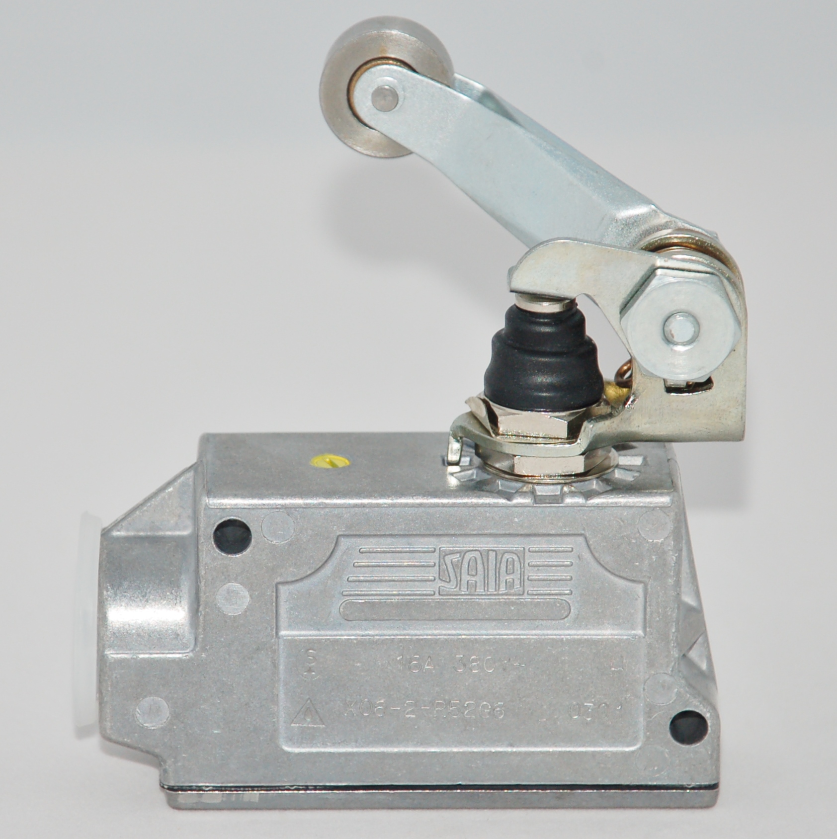 Saia 16a limit switch with offset roller leve...