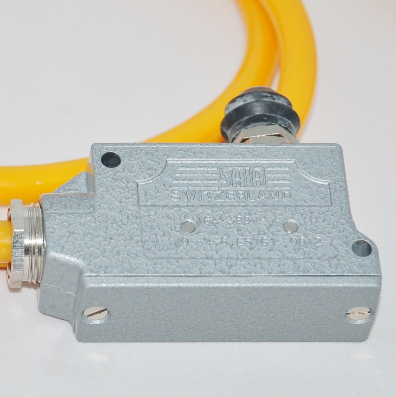 Saia 20a limit switch with sealed plunger