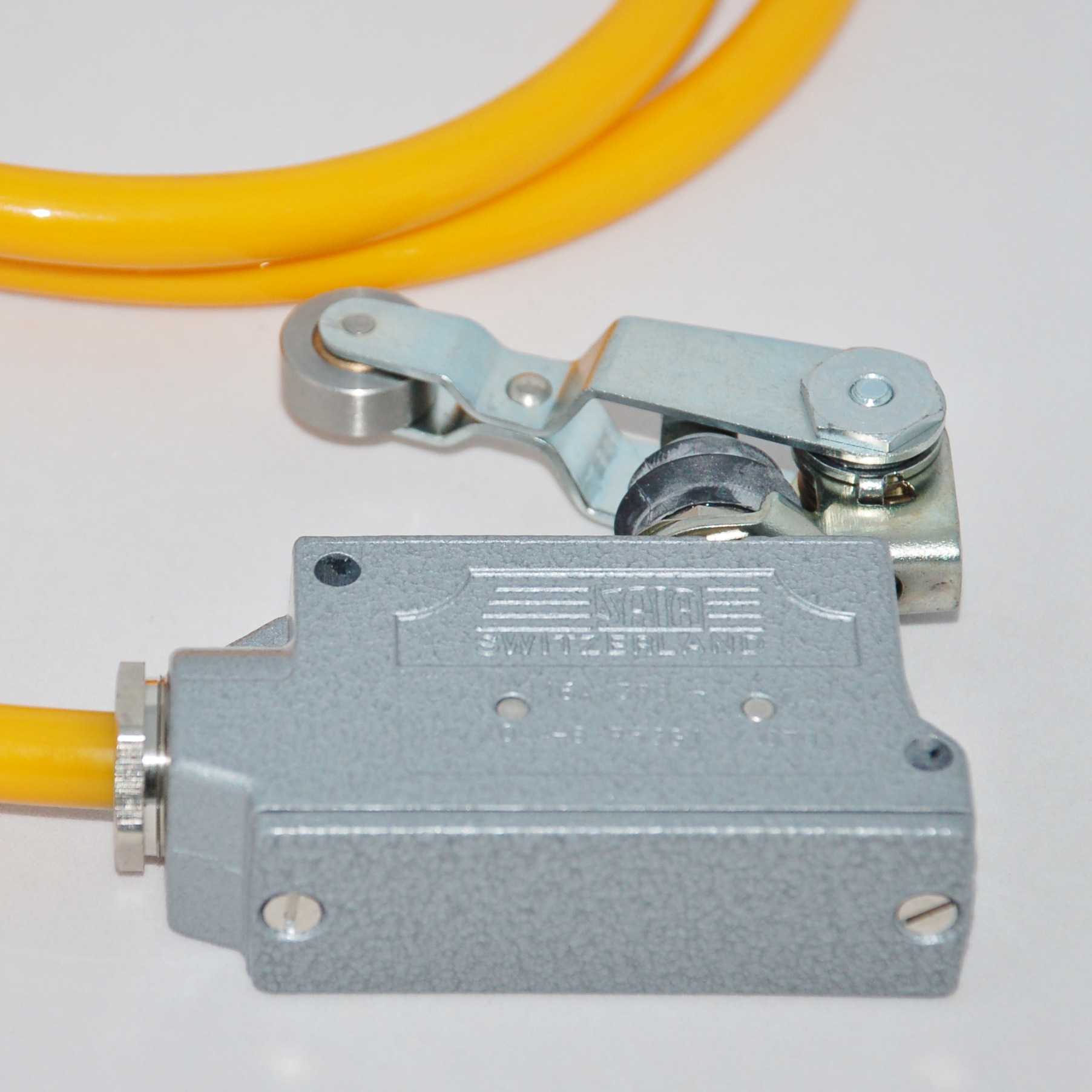 Saia 20a limit switch with roller lever
